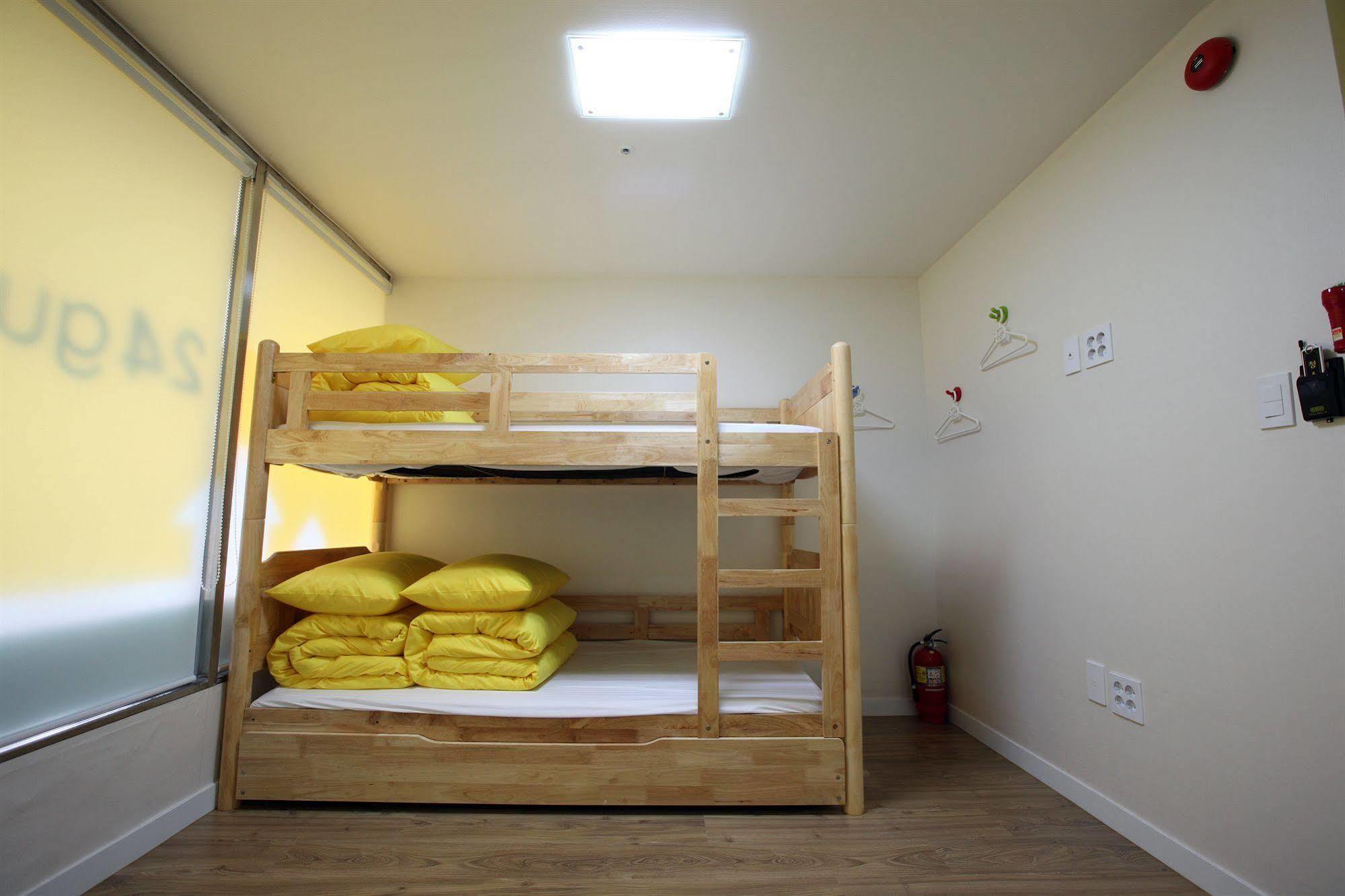 24 Guesthouse Namsan Сеул Экстерьер фото